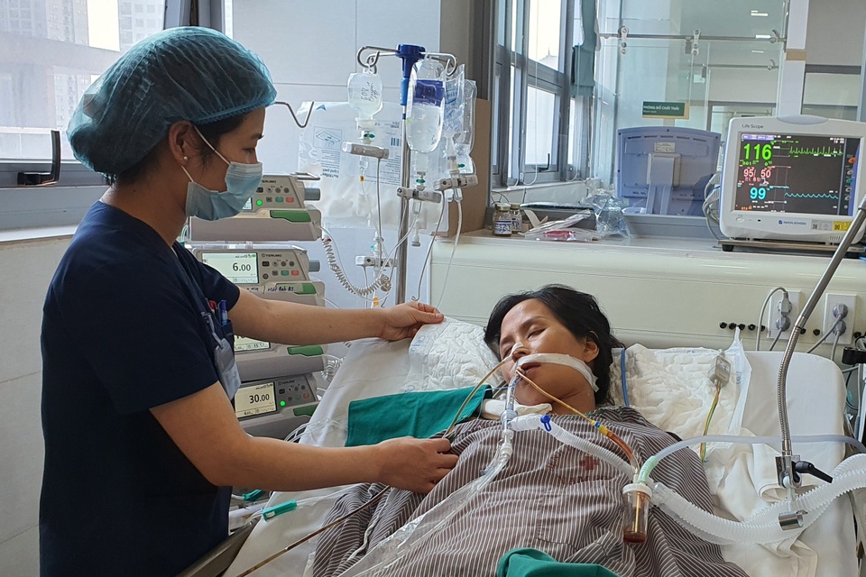 Thương người phụ nữ vỡ kế hoạch, đứa con thơ khóc tím người khát sữa - 2 Thương người phụ nữ vỡ kế hoạch, đứa con thơ khóc tím người khát sữa - 2