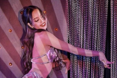 Lisa diễn ở hộp đêm thoát y và nữ thần tượng "vùng vẫy" đi ngược chuẩn mực