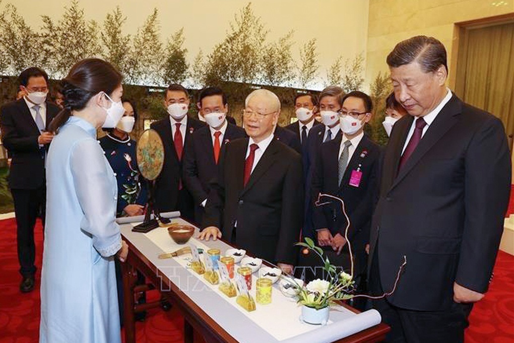 Tổng Bí thư Nguyễn Phú Trọng dự Tiệc trà cùng Tổng Bí thư Tập Cận Bình - 3 Tổng Bí thư Nguyễn Phú Trọng dự Tiệc trà cùng Tổng Bí thư Tập Cận Bình - 3