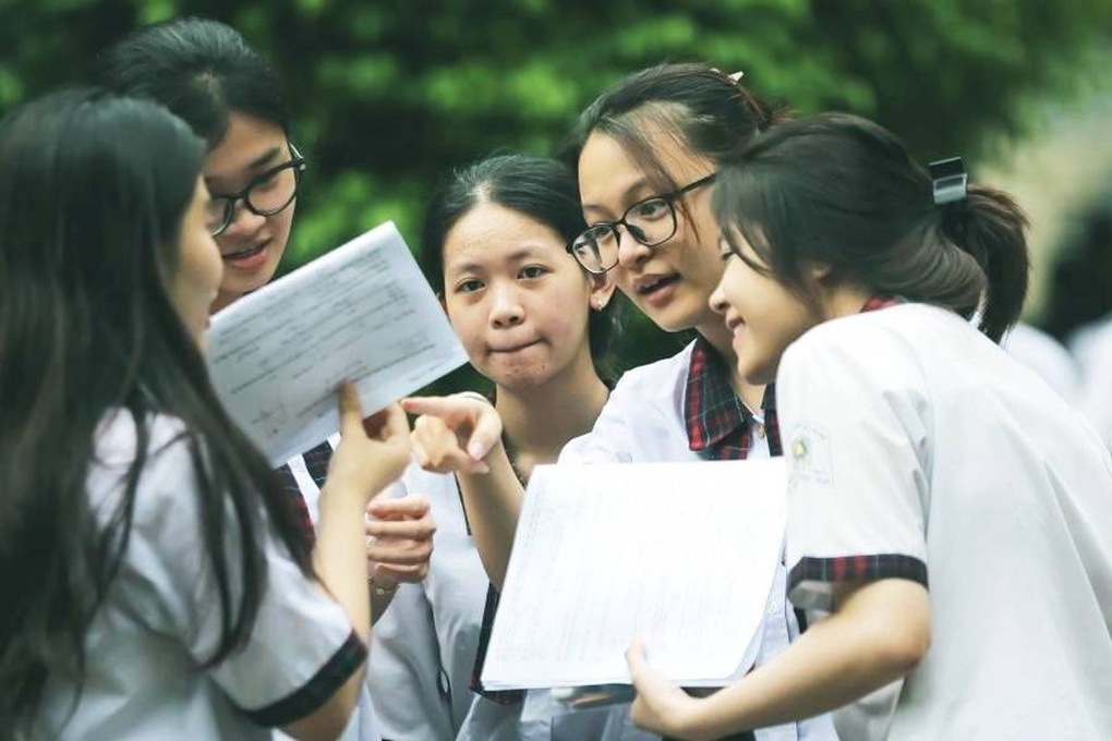 Binh Dinh announces the number of successful candidates and expected benchmark scores for grade 10 - 1 Bình Định công bố số lượng trúng tuyển và điểm chuẩn dự kiến vào lớp 10 - 1
