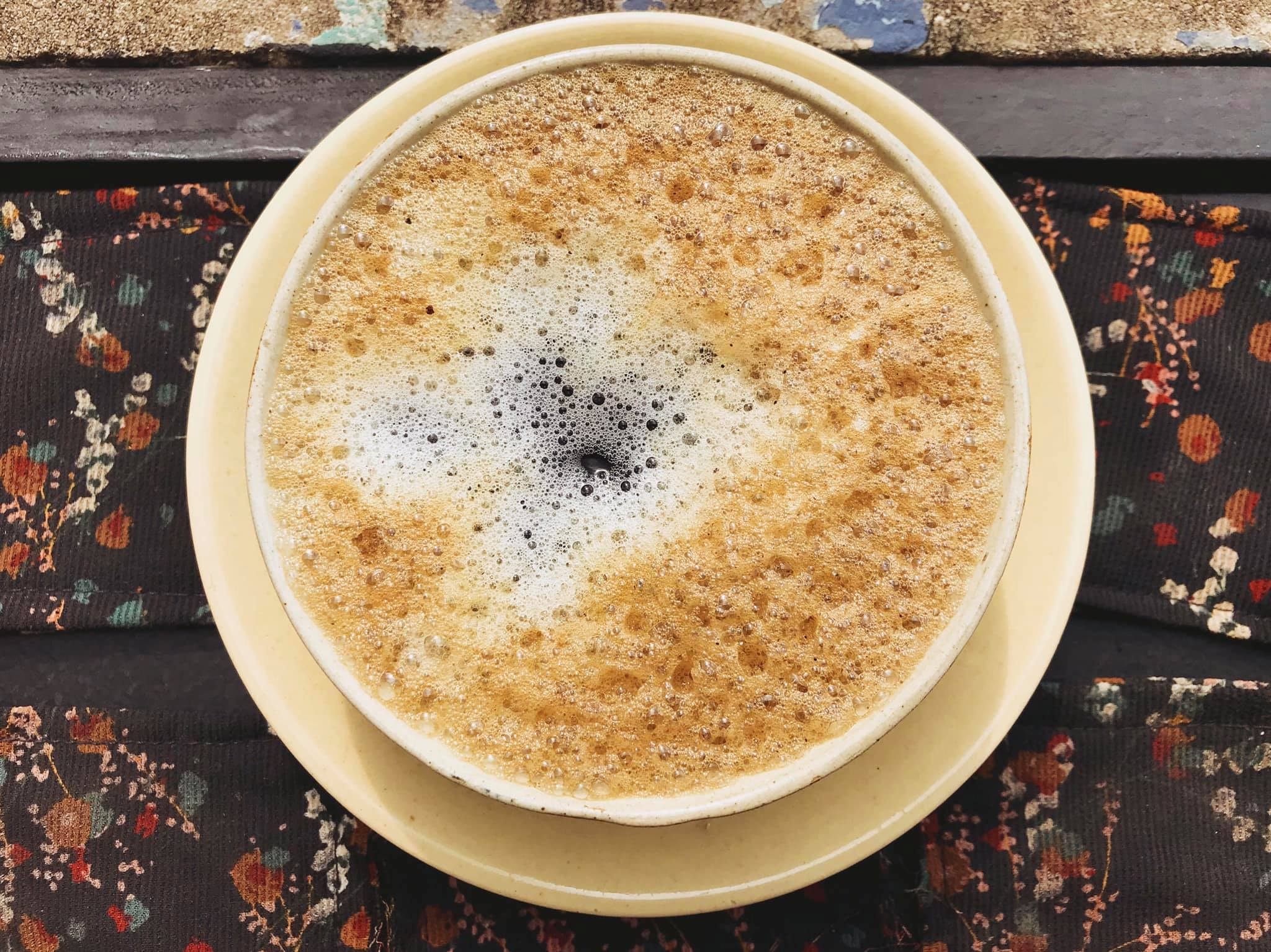 Độc đáo cà phê thuốc Bắc, thực khách muốn thưởng thức phải dùng bát - 1