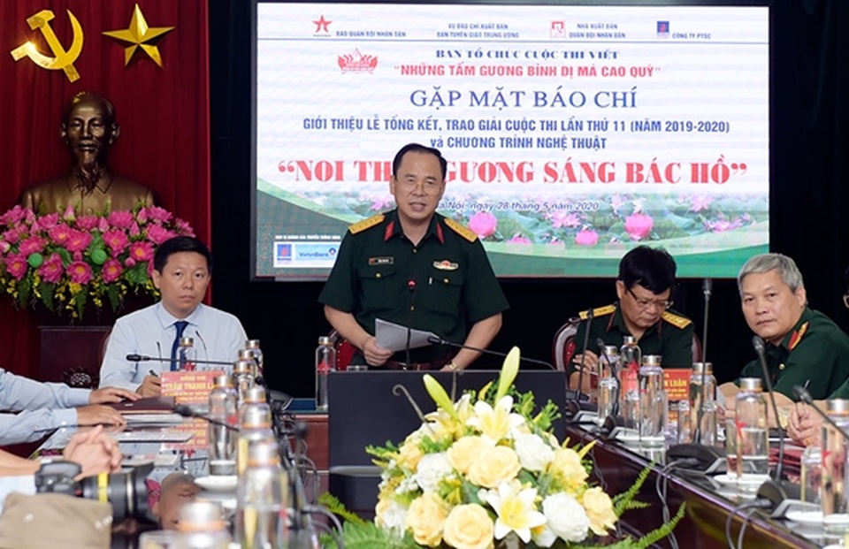 16 tác phẩm được trao giải Cuộc thi Những tấm gương bình dị mà cao quý - 1 16 tác phẩm được trao giải Cuộc thi Những tấm gương bình dị mà cao quý - 1