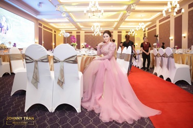 Hoa hậu Hoàng Thị Thảo Nguyên ngồi ghế nóng "Hoa hậu Doanh nhân Việt Nam Toàn cầu 2020"