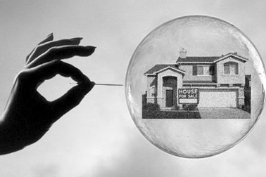 Việt Nam cần thận trọng với “bong bóng” tài sản