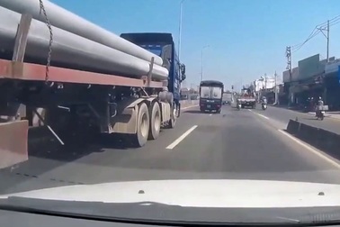 Tai nạn vì vượt xe "quá khổ"