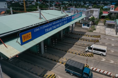 Lý do chưa thể tháo dỡ các trạm thu phí bỏ hoang trên quốc lộ 51