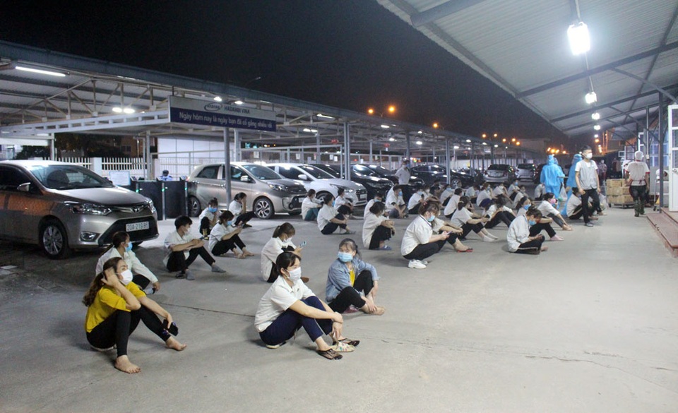 Thái Nguyên: Hàng nghìn công nhân âm tính, dỡ bỏ phong tỏa 3 công ty - 2 Thái Nguyên: Hàng nghìn công nhân âm tính, dỡ bỏ phong tỏa 3 công ty - 2