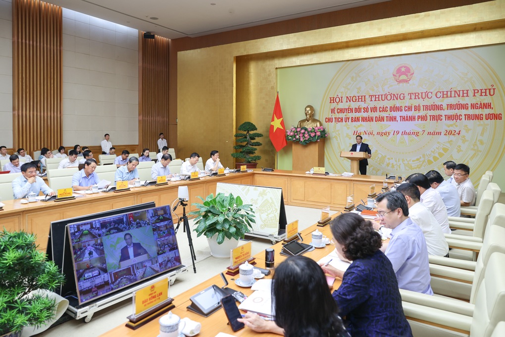 Thủ tướng: Chuyển đổi số là xu thế bắt buộc, không thể đảo ngược - 2 Thủ tướng: Chuyển đổi số là xu thế bắt buộc, không thể đảo ngược - 2