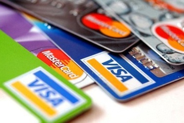 Cuộc chiến không hồi kết của thẻ tín dụng nội - ngoại: Ai là kẻ thắng cuộc?