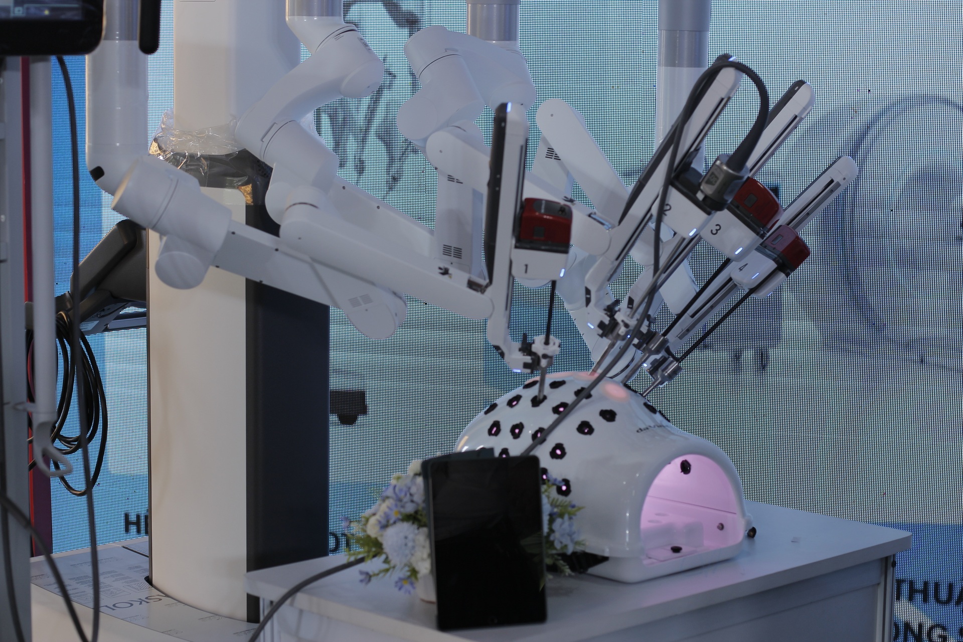 جب ویتنامی ڈرون، روبوٹ اور چپس HCMC ٹیکنالوجی نمائش میں Khi drone, robot và chip Việt “lên sóng” tại triển lãm công nghệ TPHCM - 7