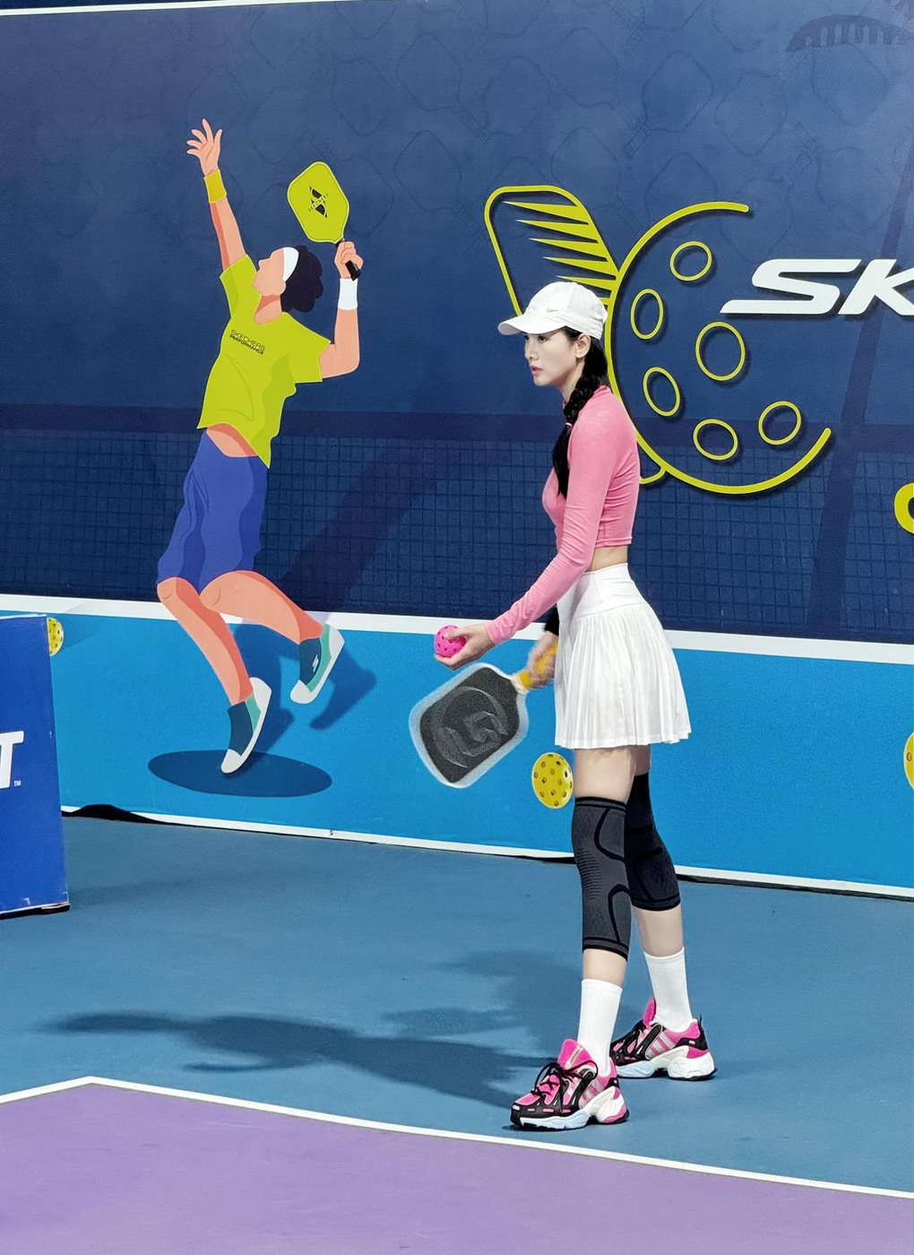 Siêu mẫu Anh Thư mặc trẻ trung trên sân pickleball - 4 Siêu mẫu Anh Thư mặc trẻ trung trên sân pickleball - 4