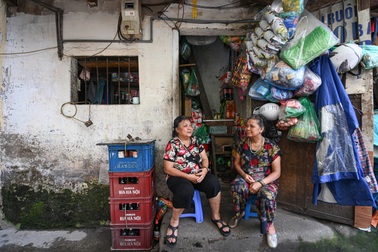 Tết lạc quan trong căn nhà 6m2 ở Hà Nội nơi ba thế hệ sinh sống