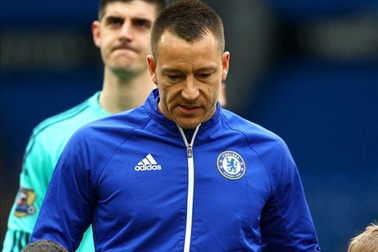 Chelsea bất ngờ đề nghị John Terry ở lại