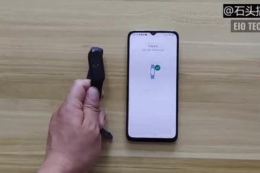 Mở hộp và thực tế vòng đeo thông minh Mi Band 5 vừa ra mắt của Xiaomi