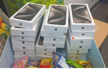 Nam hành khách xách 20 iPhone 15 Promax nhập lậu, tháo hết hộp