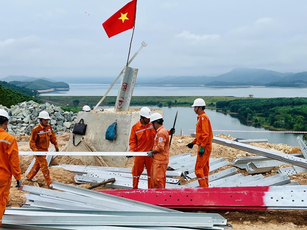 Tiêu thụ điện 6 tháng đầu năm 2024 tăng tới 12,4% - 3 Tiêu thụ điện 6 tháng đầu năm 2024 tăng tới 12,4% - 3