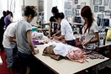 Học thiết kế nội thất - thiết kế đồ họa - thiết kế thời trang tại Hoalan studies