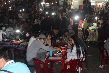 Du khách bức xúc vì không gọi món nhưng vẫn bị tính tiền ở chợ đêm Đà Lạt