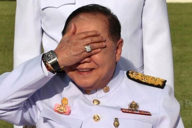 Phó Thủ tướng Thái Lan thoát nguy cơ mất chức sau bê bối "mượn" đồng hồ sang