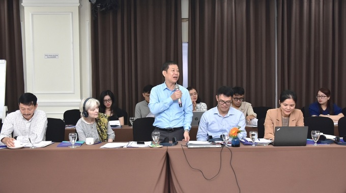Các đại biểu trao đổi, thảo luận xung quanh chương trình Khung quốc gia về Việc làm thỏa đáng tại Hội thảo