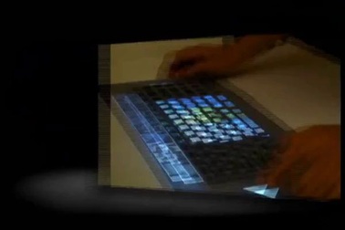 TouchBar độc đáo trên MacBook Pro "đạo" ý tưởng cũ của Microsoft?