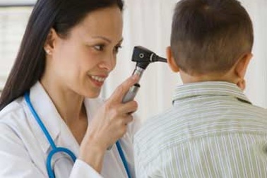 Giao mùa: cảnh giác với bệnh viêm tai giữa ở trẻ 