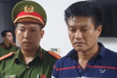 Vụ máy hỏng vẫn kê khai tán sỏi hàng trăm ca: Khởi tố, bắt 2 bác sĩ