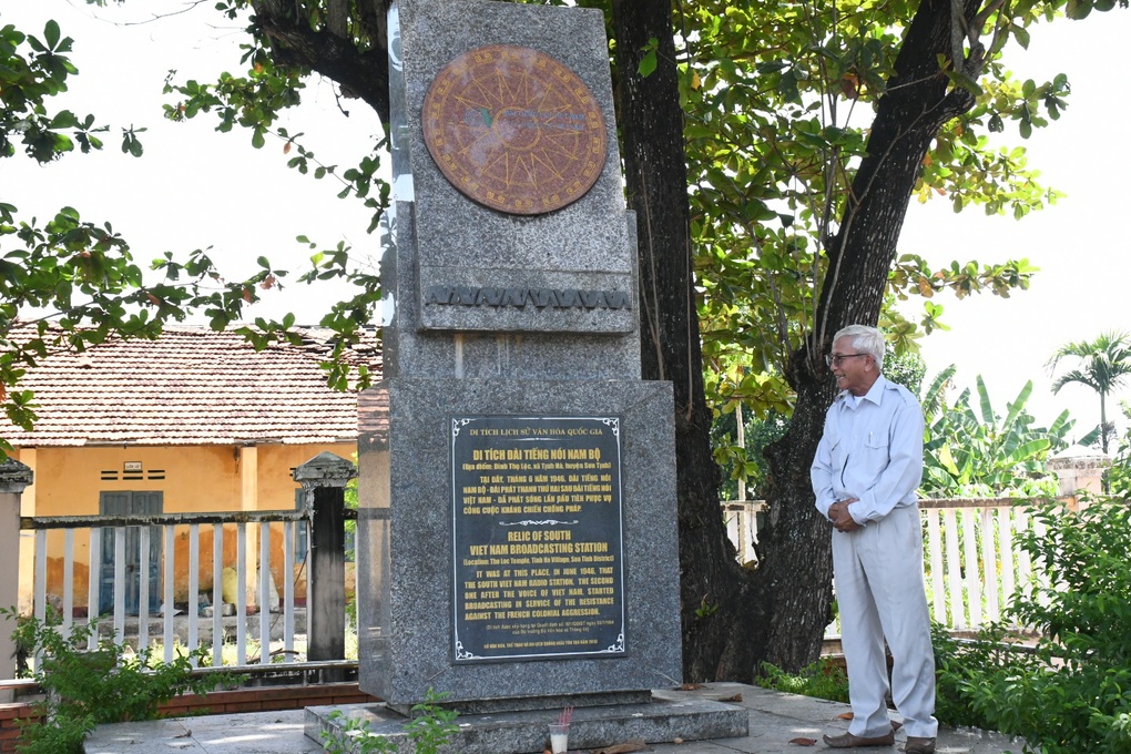 Sứ mệnh thiêng liêng của đài phát thanh bên bờ sông Trà - 1 Sứ mệnh thiêng liêng của đài phát thanh bên bờ sông Trà - 1