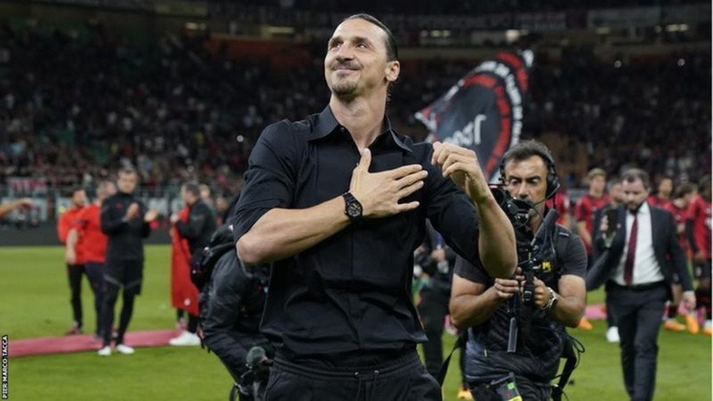 Ibrahimovic giải nghệ ở tuổi 41 trong ngày AC Milan thắng vòng cuối Serie A - 2 Ibrahimovic giải nghệ ở tuổi 41 trong ngày AC Milan thắng vòng cuối Serie A - 2