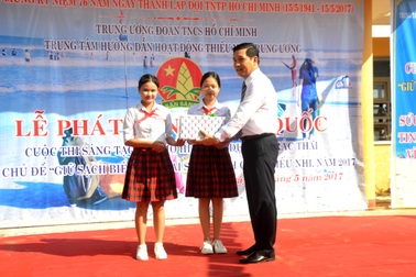 Tổ chức cuộc thi sáng tạo khoa học từ rác thải