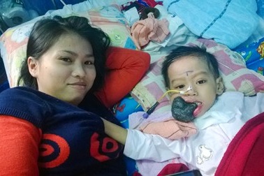 Trao hơn 139 triệu đồng đến em Lê Minh Huy