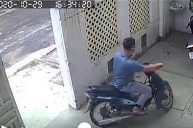 Công an phát thông báo truy tìm nghi phạm giết người phụ nữ trong nhà nghỉ