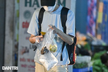 “Tẩy xanh” vào đề thi và trong cuộc sống