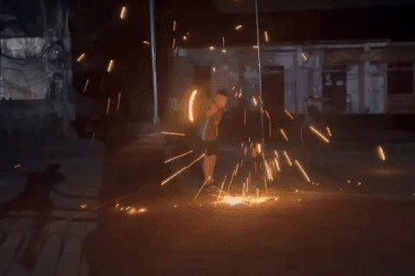 Ngày Tết, mẹ hoảng hốt khi con vừa ngồi cạnh đã bỏng khắp người