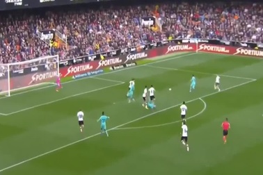 Messi gây thất vọng, Barcelona gục ngã trước Valencia