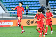 Thắng dễ dàng Jordan, U20 Hàn Quốc đặt một chân vào tứ kết