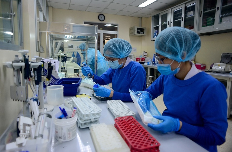 Phi công người Anh nhiễm Covid-19 bị suy giảm miễn dịch kéo dài - 3 Phi công người Anh nhiễm Covid-19 bị suy giảm miễn dịch kéo dài - 3