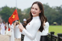 Lan Phương sau biến cố hôn nhân: Vóc dáng thon gọn, nhan sắc rạng rỡ