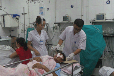 BV Việt Đức: Bệnh nhân tai nạn giao thông xếp hàng chờ mổ