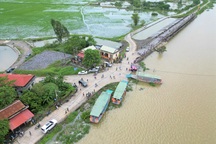 Ninh Bình lệnh di dân vùng phân lũ, xả lũ trước 18h hôm nay