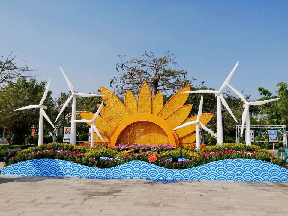 Đẹp mắt tiểu cảnh chào năm mới 2020 trên Quảng trường lớn nhất ĐBSCL - 10 Đẹp mắt tiểu cảnh chào năm mới 2020 trên Quảng trường lớn nhất ĐBSCL - 10