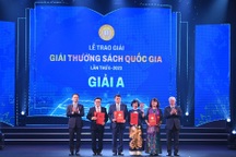 Giải Sách Quốc gia: "Chào tiếng Việt" và sách về thềm lục địa đoạt giải A