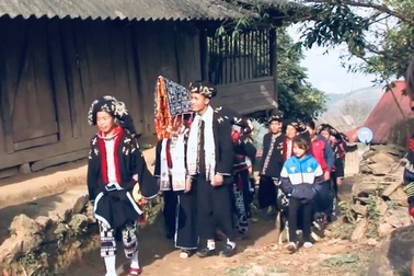 Độc đáo lễ cưới 3 lần của người Dao Tiền