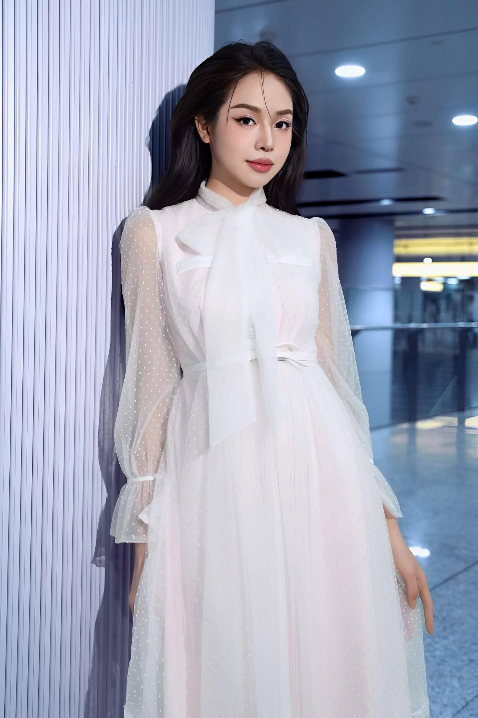 Hoa hậu Thanh Thủy lộng lẫy trên thảm đỏ, giản dị ở đời thường - 2