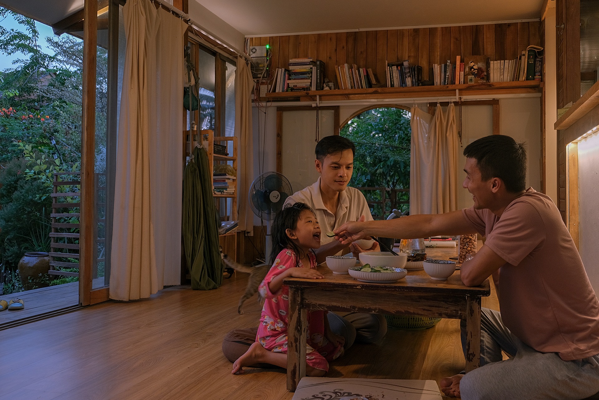 Cặp đôi hai bố lên rừng tìm lời giải mình là ai, sinh ra để làm gì? - 9 Cặp đôi hai bố lên rừng tìm lời giải mình là ai, sinh ra để làm gì? - 9