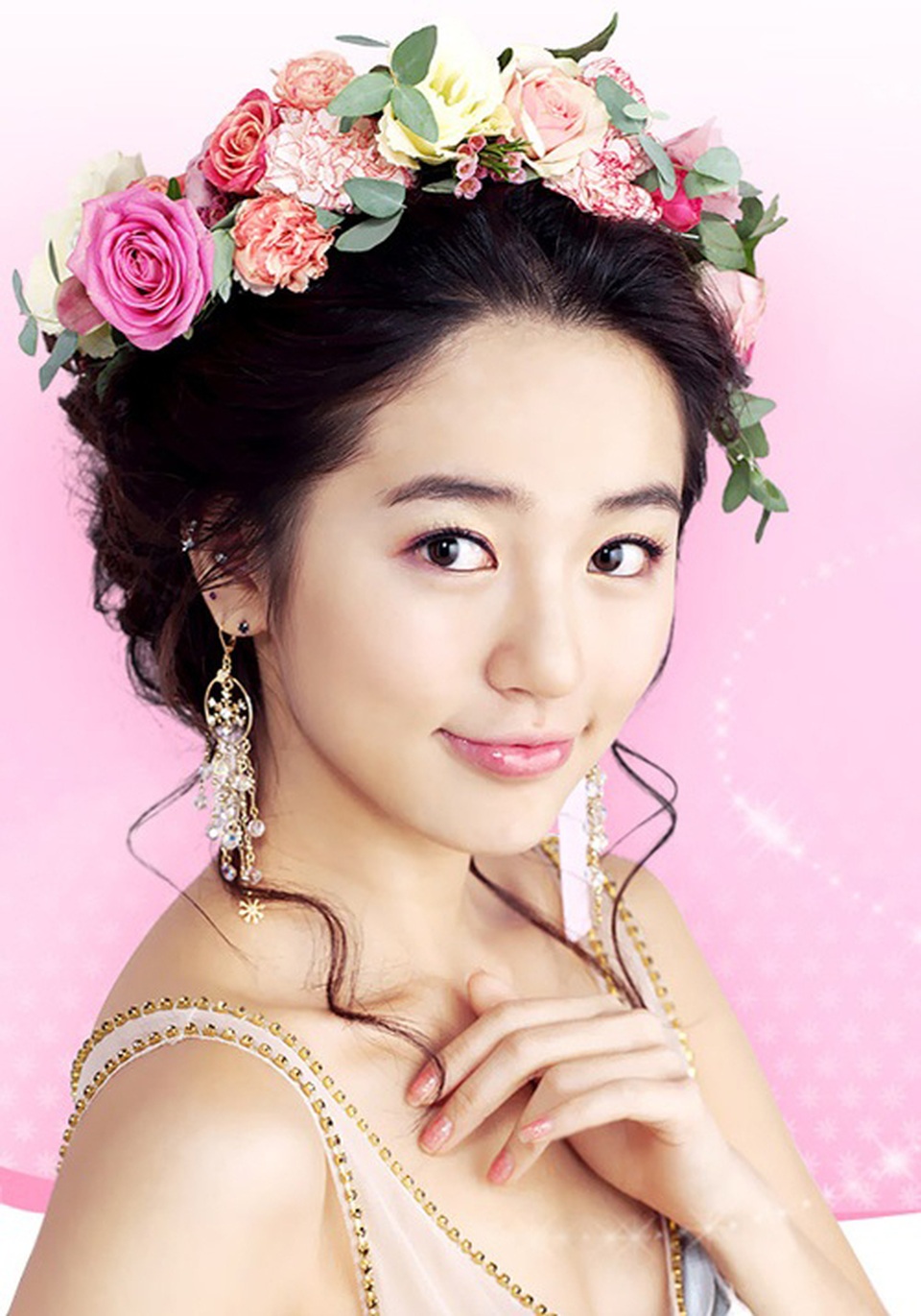 Ngoại hình khác lạ và cuộc sống cô độc của thái tử phi Yoon Eun Hye - 2 Ngoại hình khác lạ và cuộc sống cô độc của thái tử phi Yoon Eun Hye - 2
