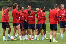 Ozil, Kolasinac trở lại sẵn sàng sát cánh cùng Arsenal