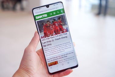 Cận cảnh Huawei P30 Pro có camera zoom 10x siêu khủng