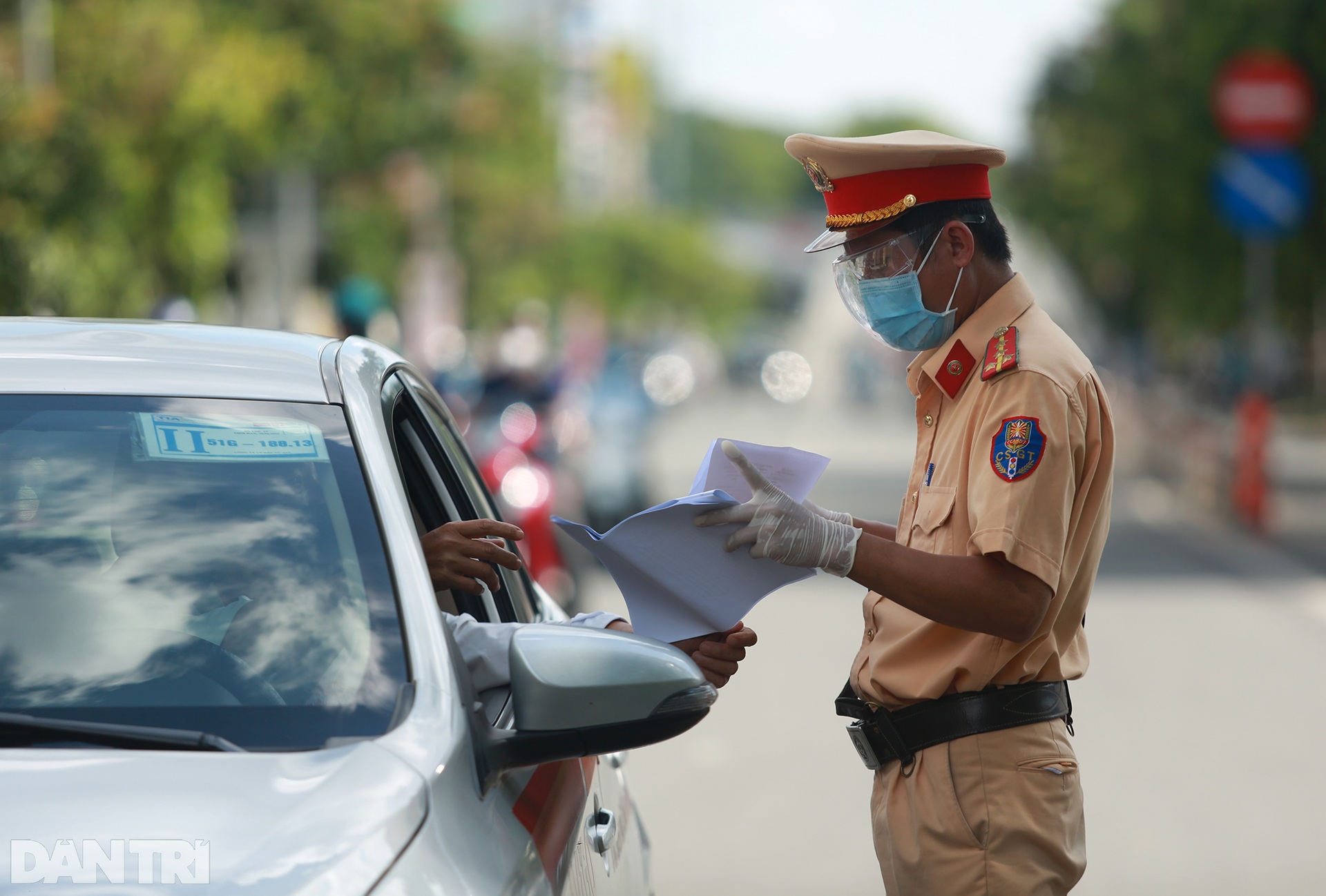 Đạp xe ra đường ở TPHCM với lý do mập mờ không thể xác thực bị phạt 2 triệu - 3 Đạp xe ra đường ở TPHCM với lý do mập mờ không thể xác thực bị phạt 2 triệu - 3