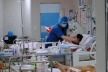 Sở Y tế TPHCM yêu cầu các bệnh viện đảm bảo chế độ bồi dưỡng cho y bác sĩ